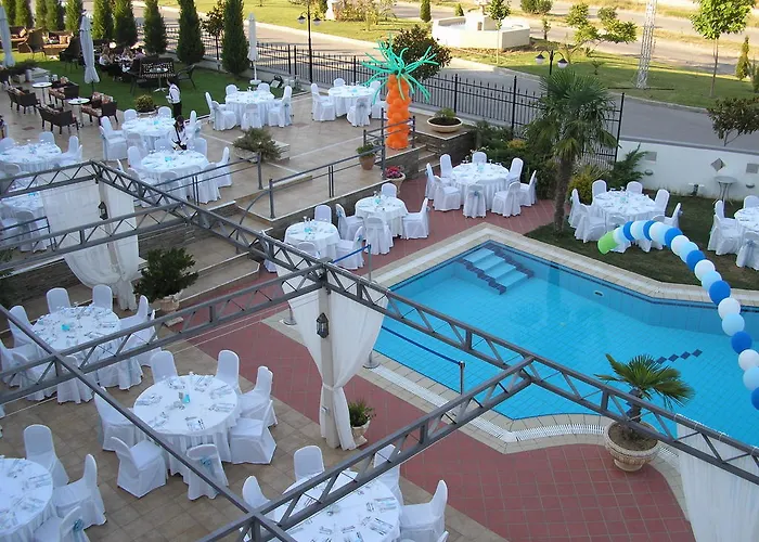 Aeton Melathron فندق 4*